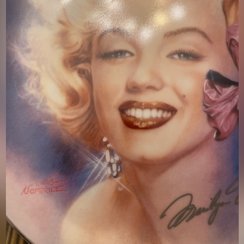 Marilyn Monroe 1994 “All that Glitters” Bradley exchange limited edition